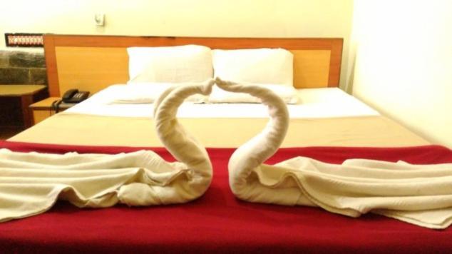 Hotel Parth Sitapur Muafi Exterior photo